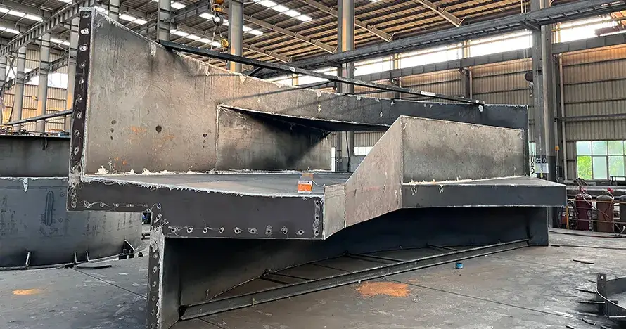 Estructuras de acero de sección transversal compleja