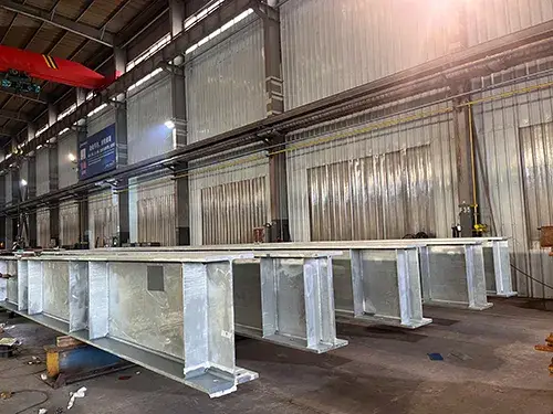 Vigas galvanizadas para estación de carga