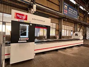 Máquina CNC de corte láser para tubos