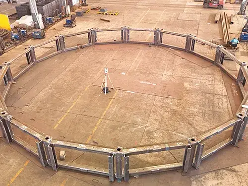 Montaje de prueba de estructuras de acero