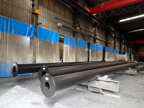 Poste tubular de acero